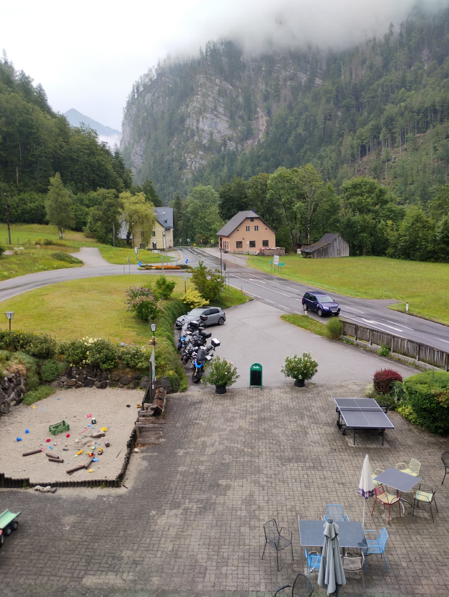 Im Landl - Blick vom Hotel